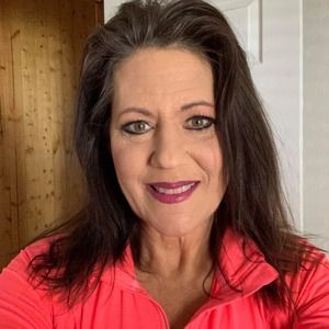 Meet your Posher, Janet